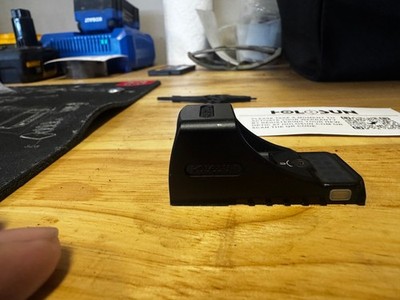 Holosun SCS-P10-GR Solar Shake Awake Green Dot Reflex Optic Sight for CZ P10