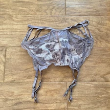 NWT Victoria's Secret Very Sexy Garter Belt Size M/L Purple Floral Lace