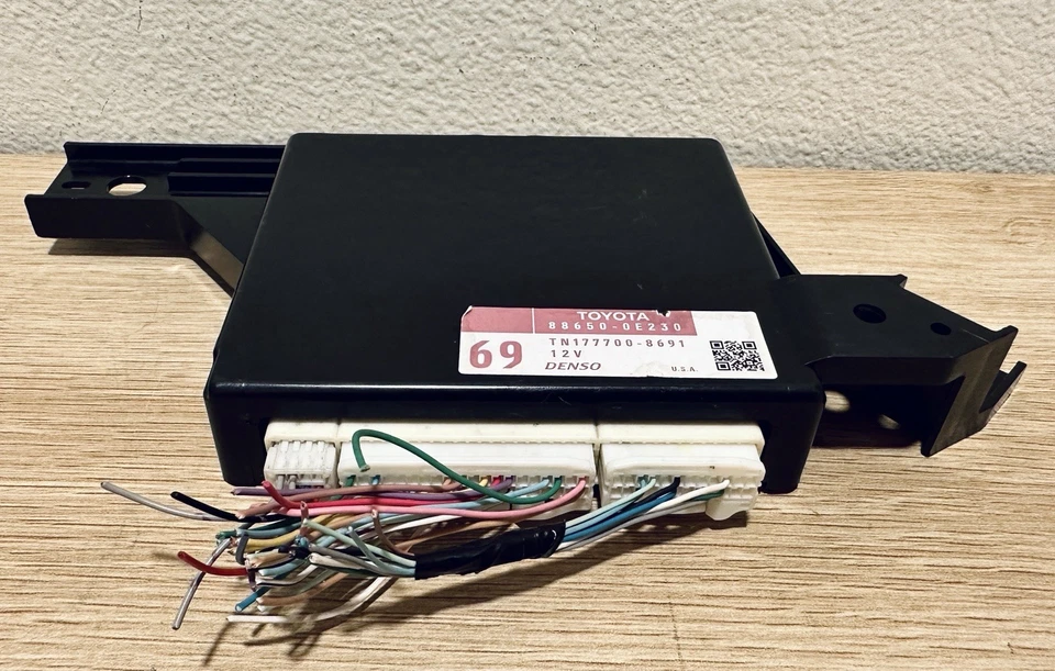 2009-2013 Lexus RX350 Climate Control Amplifier 88650-0E230 OEM - Image 3 of 4