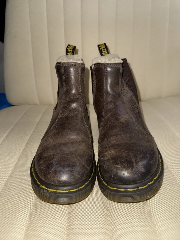 Dr. Martens Women's 2976 Leonore Faux Fur Lined Chelsea Boots - Image 2 of 4