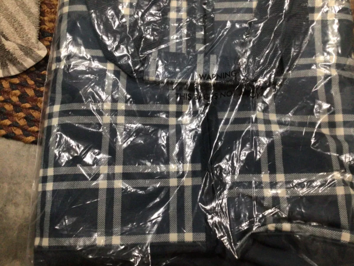 NEW Thirty One Extra Large Storage Tote in SWEATER WEATHER PLAID w