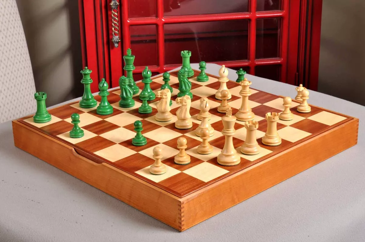 The Grandmaster Series Chess Set - 4.0 King