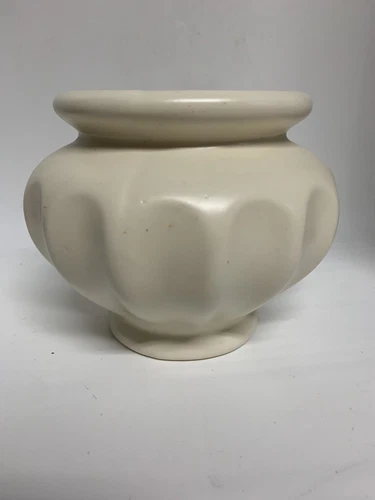 Vintage Cream Haegar Pottery Ceramic Planter Mid Century Modern USA 5.5" tall