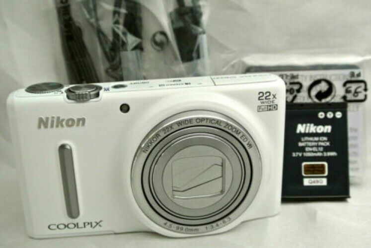 Nikon Coolpix S9600 Point & Shoot compact digital camera - White