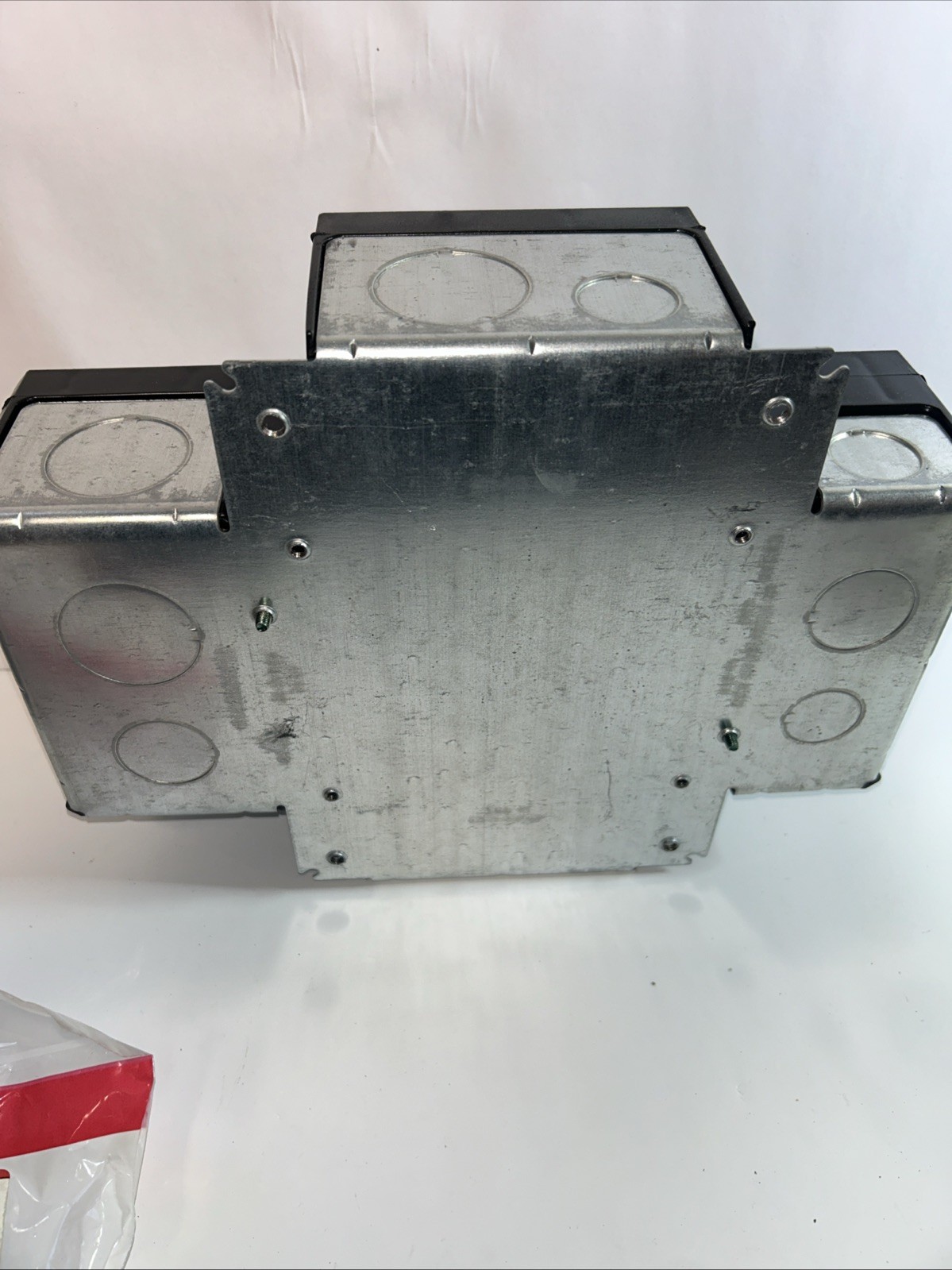 Wiremold RFB4-4DBP1 Floor Box 4-Compartment NEW PLEASE REVIEW LISTING