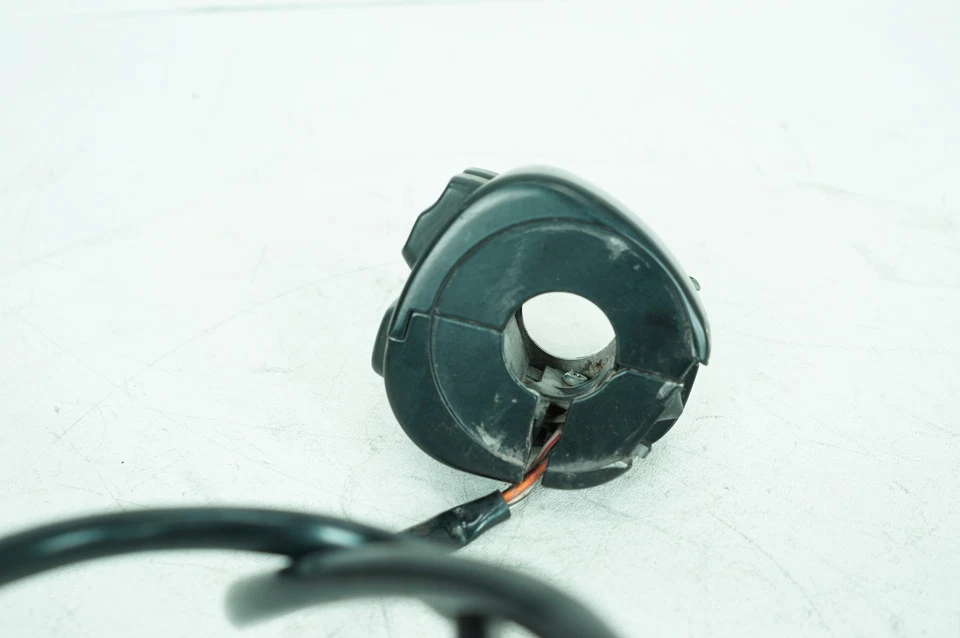 2012 Harley Dyna FLD Switchback OEM Left Turn Signal Headlight Switches Controls - Image 2 of 4