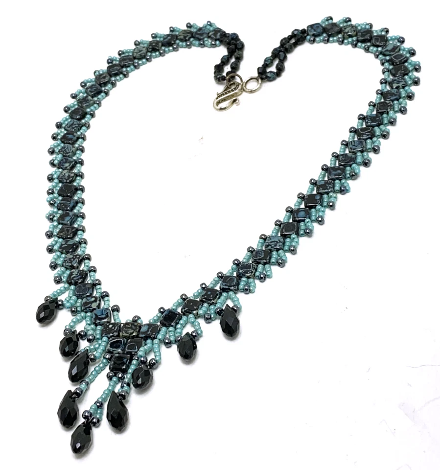 Collar Cleopatra Estilo V Azul Negro Semilla Cuentas Red Trabajo Tejido a Mano 20 pulgadas Foto 4 de 4