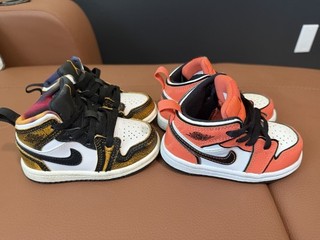 Jordan Air Jordan 1 Mid Top Leather Sneakers US 5C Multicolor Lot of 2