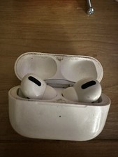 AirPods Pro  Charging Case - RIGHT BUD NOT WORKING, Left  Case Work