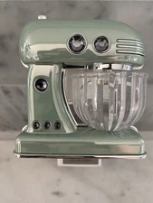 Bath & Body Works KITCHEN STAND MIXER Green Blender Wallflower Plug Nightlight