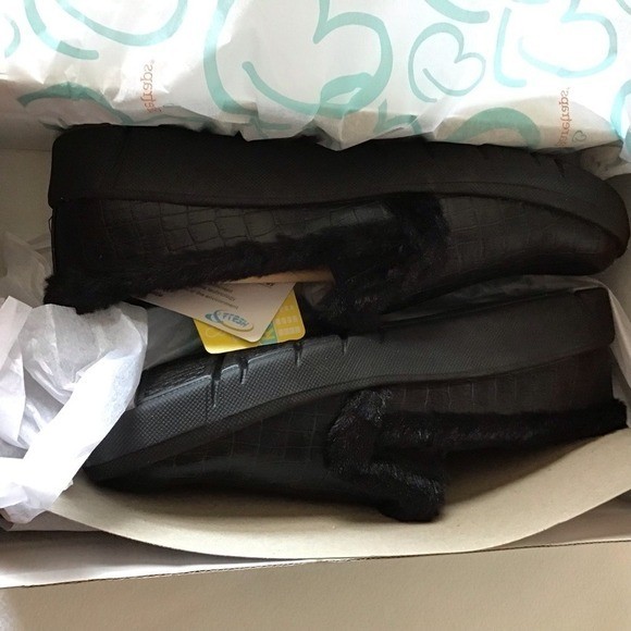 Baretraps Becky Furry Black Croc Embossed Slip On Loafer Shoes W Wide Size 6.5