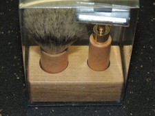 Nice Wood Shaving Kit with Bristle Shaving Brush and Razor