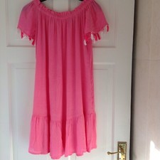 Robe de plage épaules