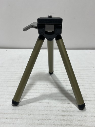 Giottos Q-Pod Expandable 8” Compact Mini Tripod Titanium Finish with Case - Picture 5 of 9