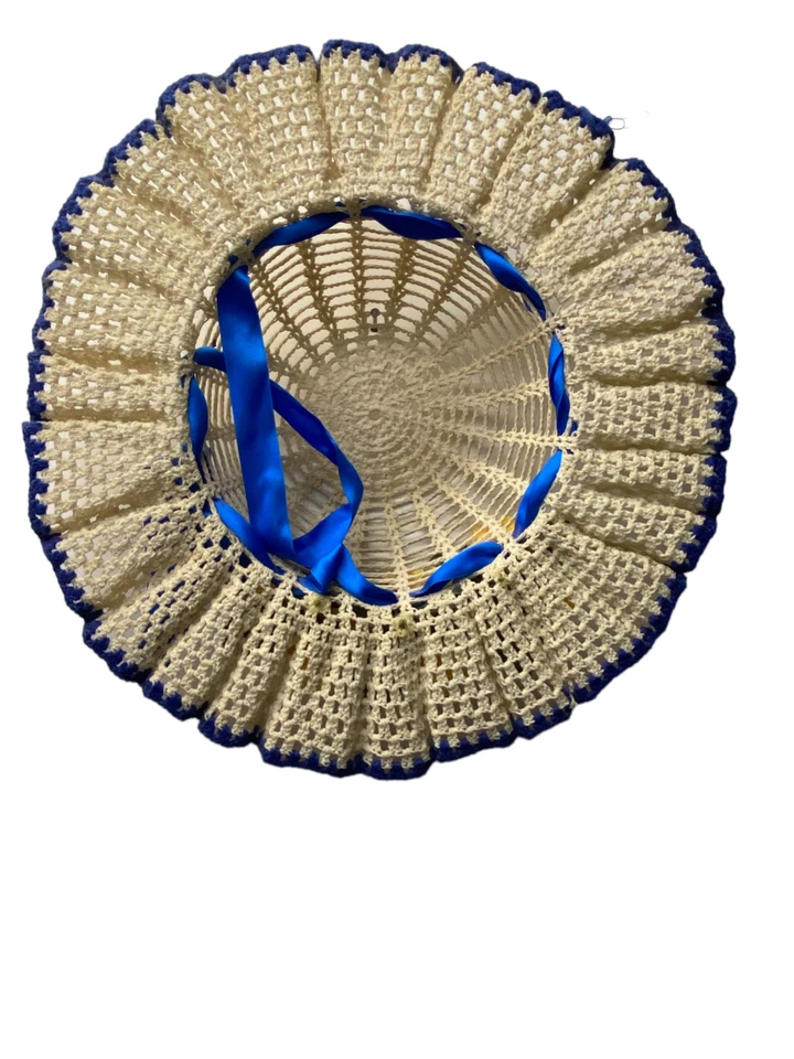 ANCIEN CHAPEAU FAIT AU CROCHET DÉCORÉ DE FLEUR PAS PAILLE CANOTIER NAPPE BRODÉ - Photo 3/3