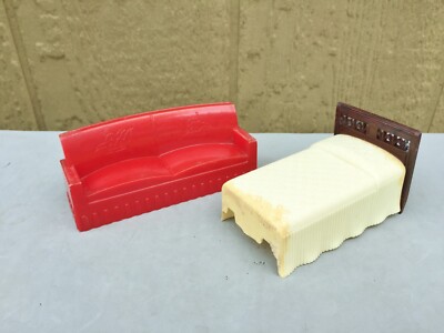 Plastic Dollhouse Furniture Renwal Bed & Superior Red Couch Lot 2 Vintage Toy 