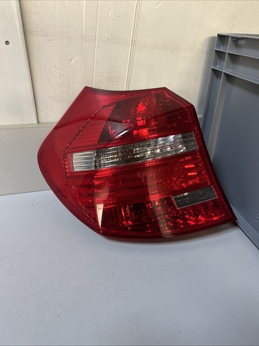 BMW 1er E81 E87 Facelift Rückleuchte Rücklicht links außen komplett 7164955