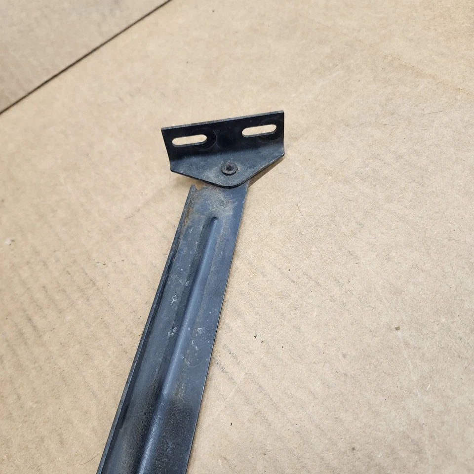 84-86E C4 Corvette capô dobradiça suporte tesoura elevador DIREITO USADO BOM 85' FABRICANTE DE EQUIPAMENTO ORIGINAL - Imagem 3 de 4