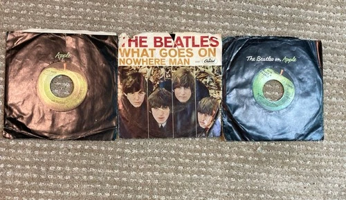 Lot of 3 Beatles 45 RPM Records. Apple and Capitol with sleeves