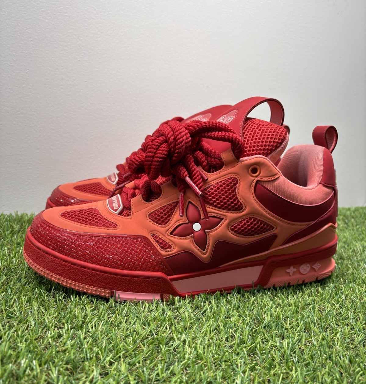 LOUIS VUITTON (RED) キャンドル 220g ルイ・ヴィトン×(RED)の新作パフュームド キャンドル、ピオニー