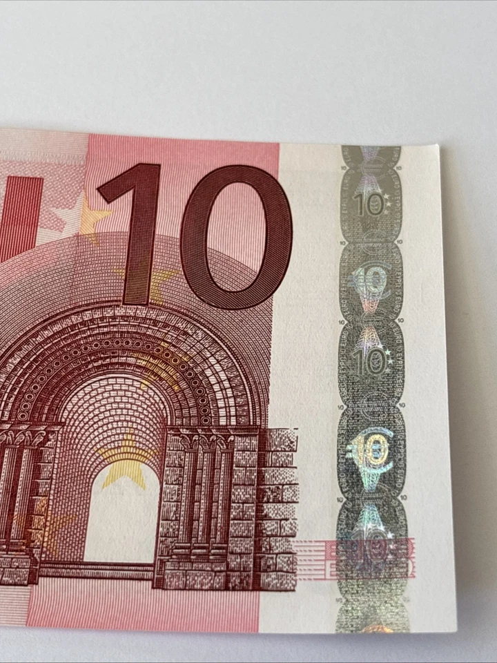€10 European Union Currency Circulated 10 Euro Bank Note 2002 Series - Image 4 of 4