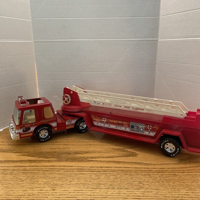 Vintage Nylint Metal Hook & Ladder Fire Engine Co. 1 Nylint 75 Foot Ladder