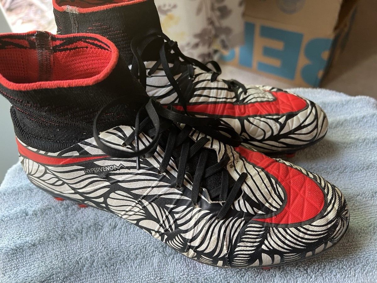 Nike Rare Neymar Hypervenmon Cleats, Shin Guards And Shin Guard