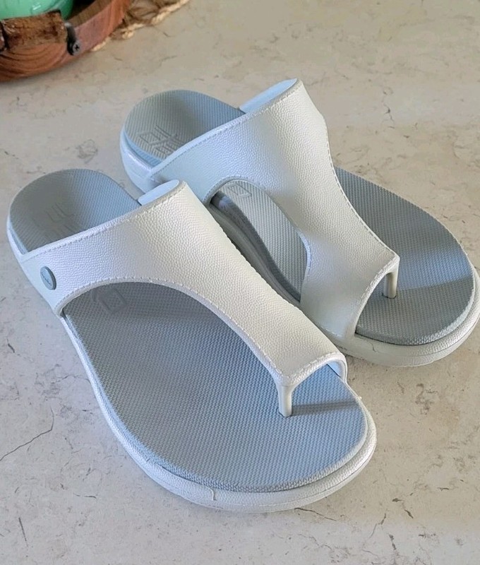 Dansko Reece Light Grey Leather Comfort Sandals EU 38 US 8 NWOB