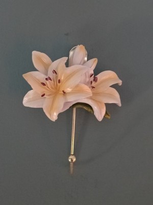 Shabby Chic Lilie Blume Wandhaken 3D Floral Harz Creme Rosa Frühlingsdekor Neu mit Etikett