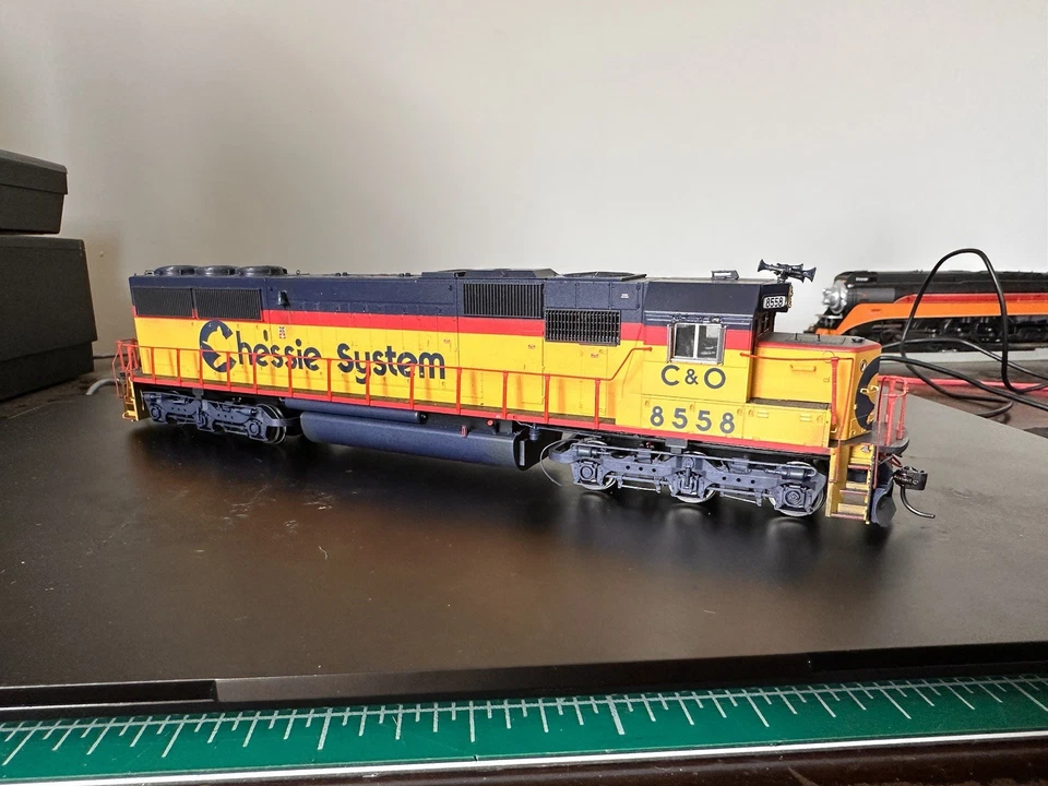 Proto 2000 HO scale Chessie System C&O SD50 #8558 DCC Ready Weathered READ DESC. - Image 3 of 4