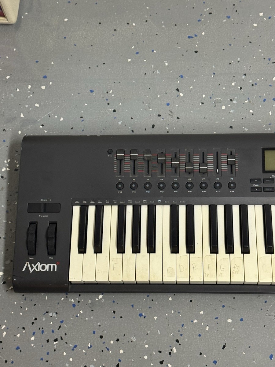 M-Audio Axiom 61 61-Key 8-Pad USB Keyboard MIDI Controller | eBay