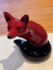Royal Doulton Flambe sitzender Fuchs Charles Noke 11 cm rot schwarz HN147