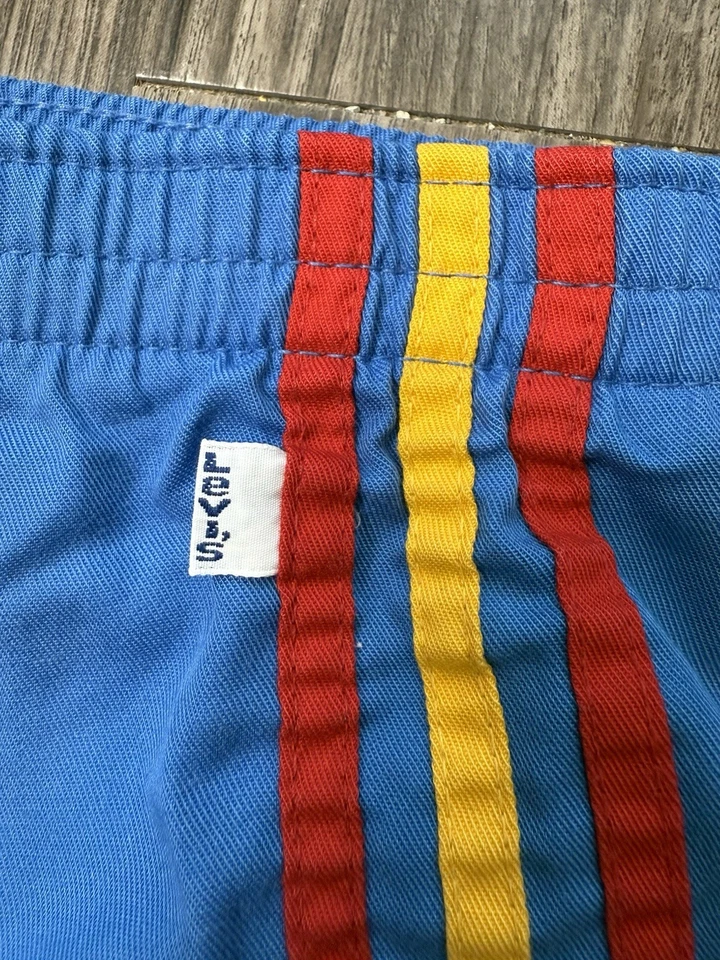 Shorts de corrida vintage 1980 Levi’s EUA Jogos Olímpicos acabamento azul vermelho, tamanho pequeno - Imagem 4 de 4