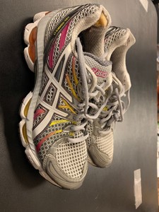 asics nimbus 13 Beige