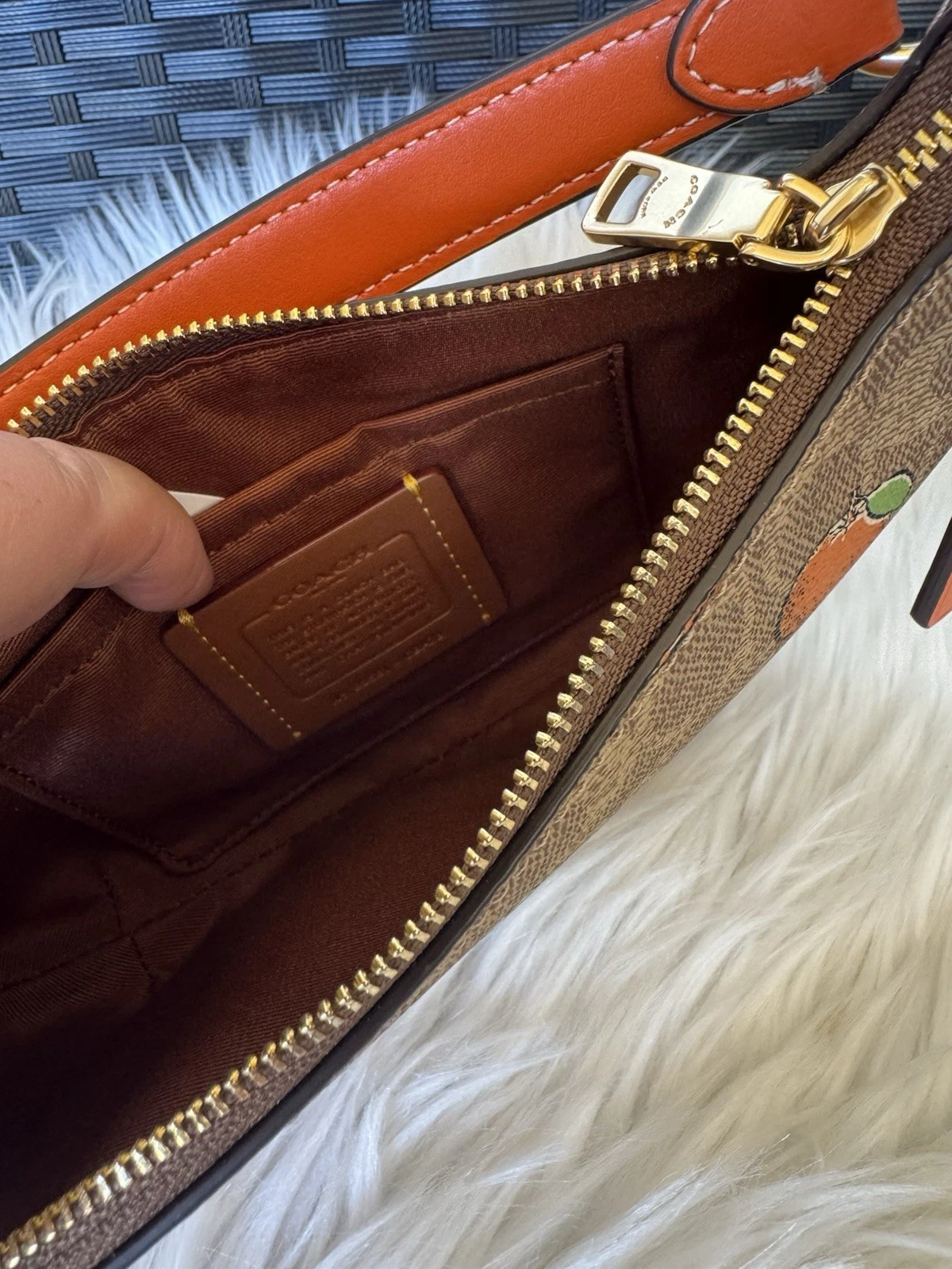 Borsa Coach Mini Payton nuova con etichetta in tela firmata con stampa arancione CBA78 oro abbronzatura