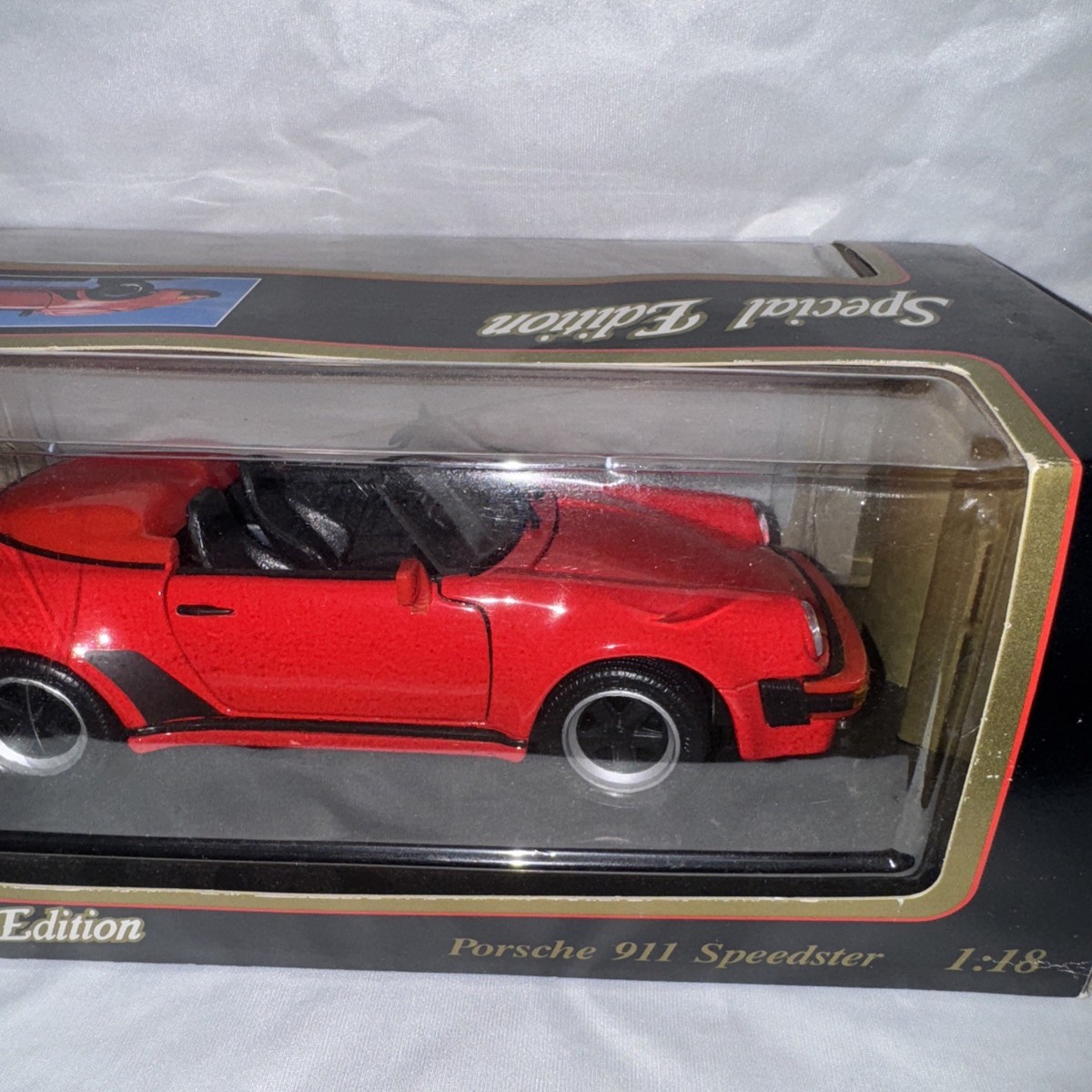 Maisto 1989 Porsche 911 Speedster 1 18 Die Cast #31802 Blue in OG