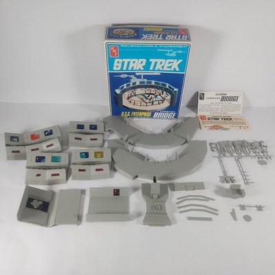 Star Trek  USS Enterprise Command Bridge AMT Model Kit Vintage Parts Lot