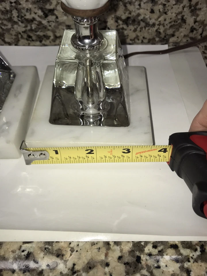 Par De Colección de Lámparas De Porcelana y Rosa 3D Par Vidrio Mármol Base-Japón Foto 3 de 4