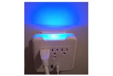 Blue Night Light 2 USBs 3 USA Wall Sockets with Cellphone Holder