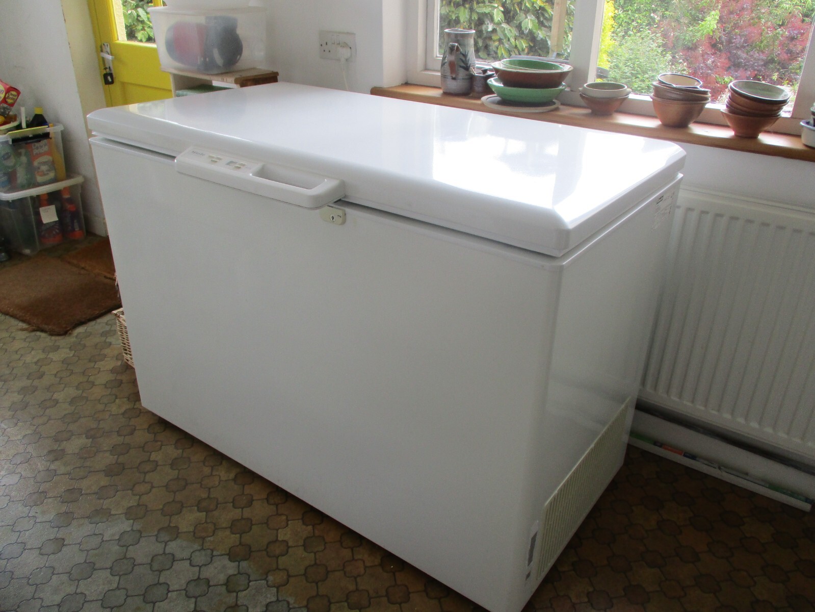 Superb White Miele Chest Freezer GT 316 ES Full Working Order eBay