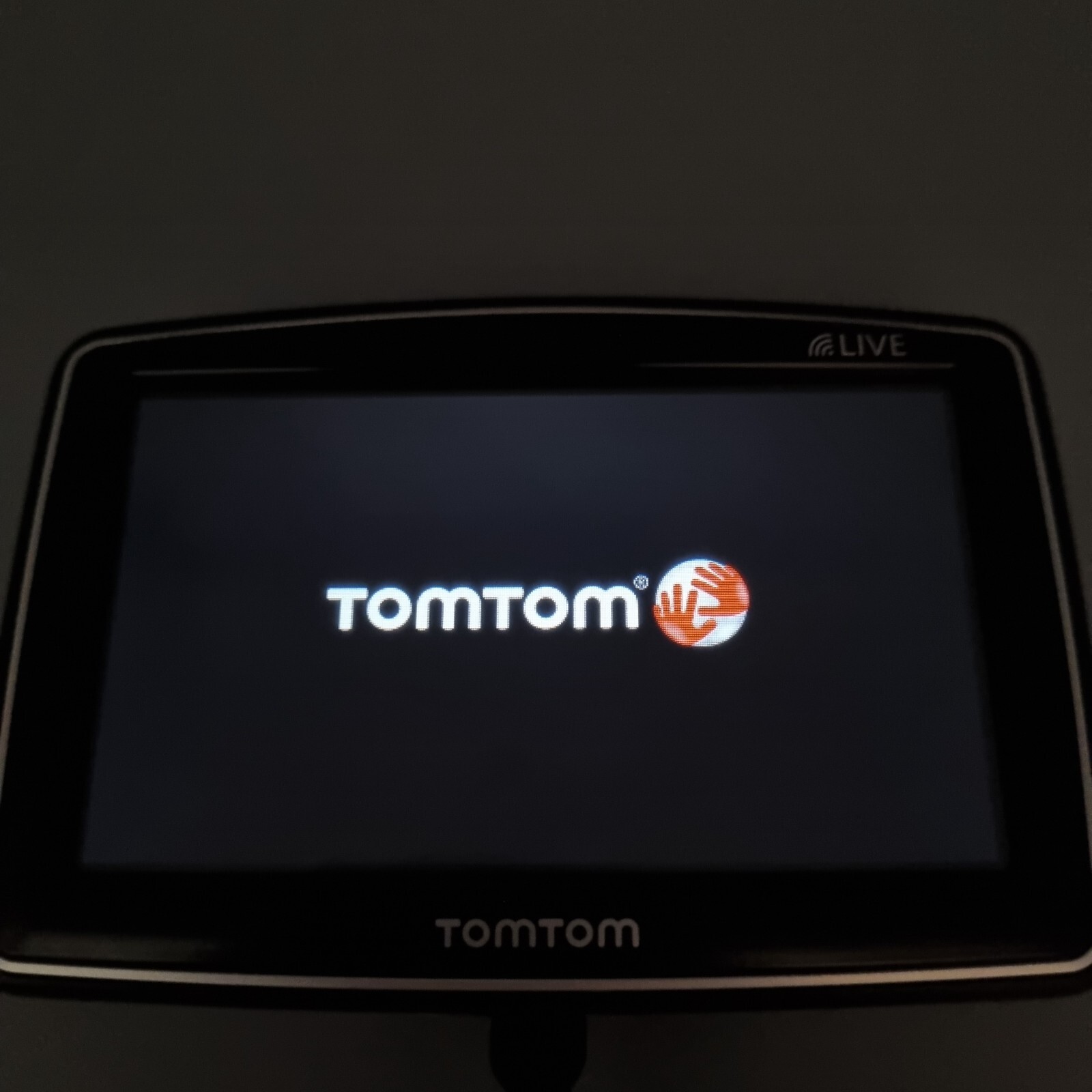 TomTom+XL+Live+IQ+Routes+UK+26+Rep+of+Ireland+V825+Automotive+GPS