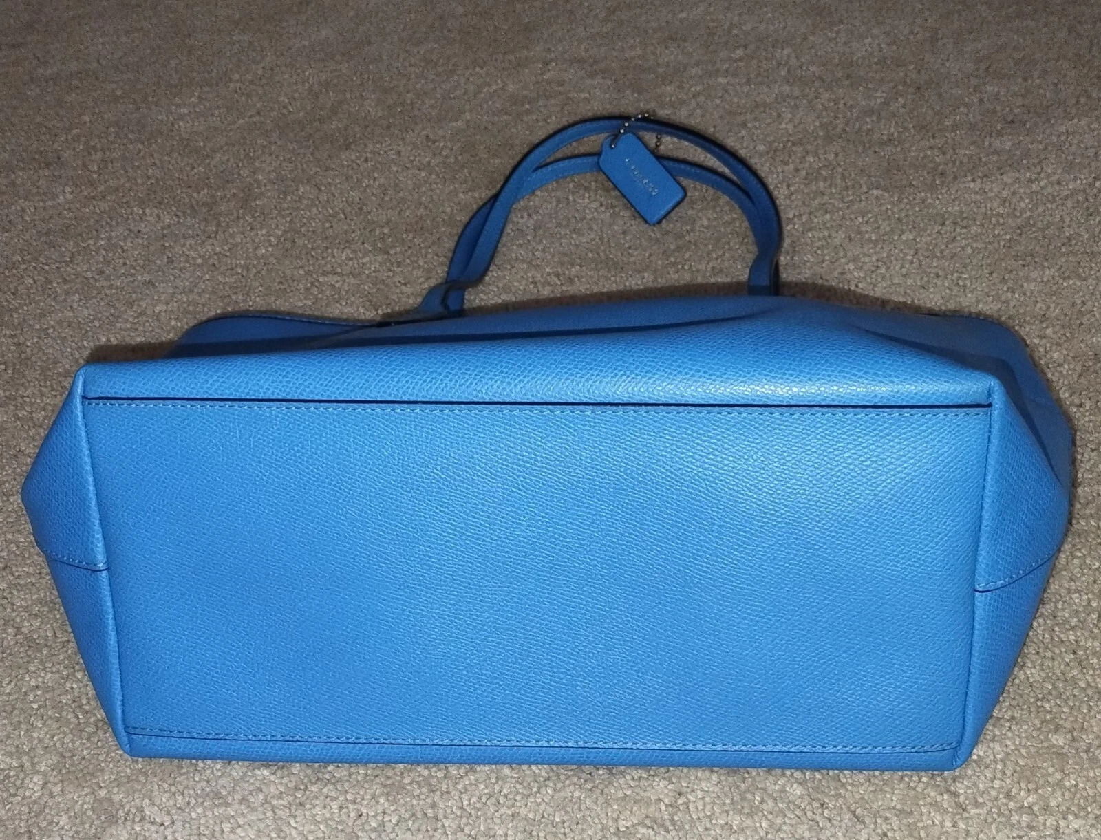 TOTE COACH CITY ZIP BLU CIELO PELLE INCROCIATA. Us Intime Ottimeioni.