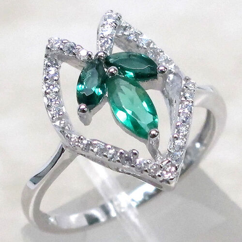 ELEGANT THREE STONE EMERALD 925 STERLING SILVER RING SIZE 5-10 - Picture 1 of 3