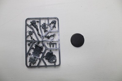 71526 Warhammer 40000 40K Imperial Agents Eversor Assassin on sprue