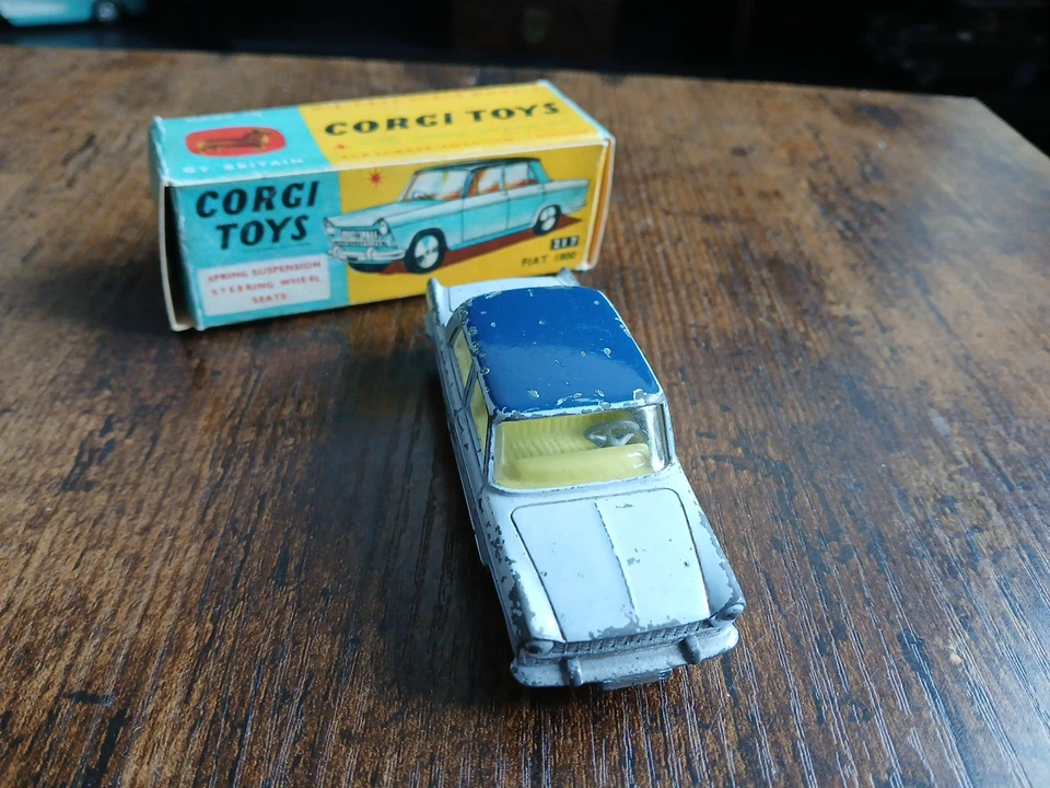 Juguetes Corgi #217 Fiat 1800 Foto 2 de 4
