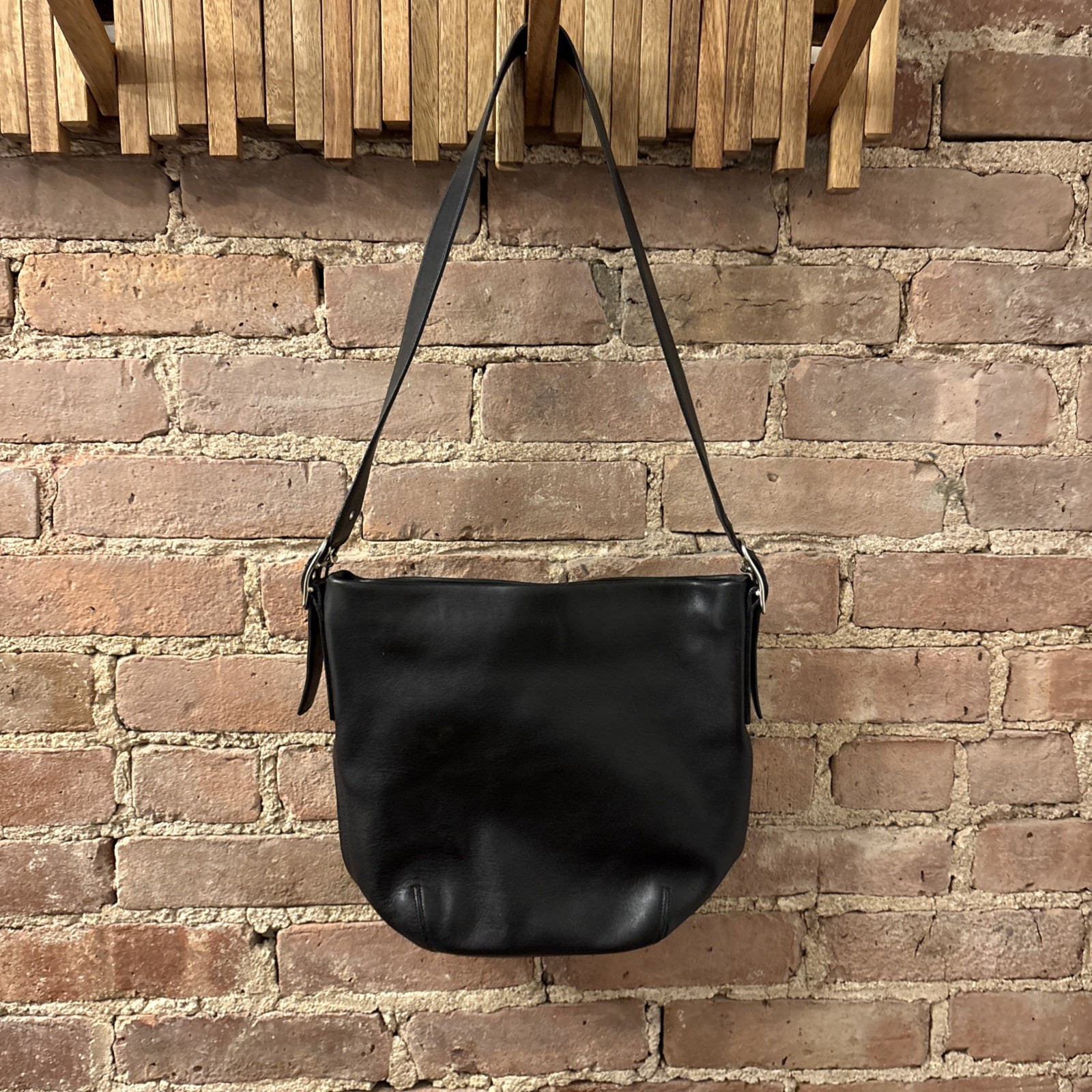 Vintage Coach Legacy 9186 Classic Black Leather Soho Hobo Shoulder Bag