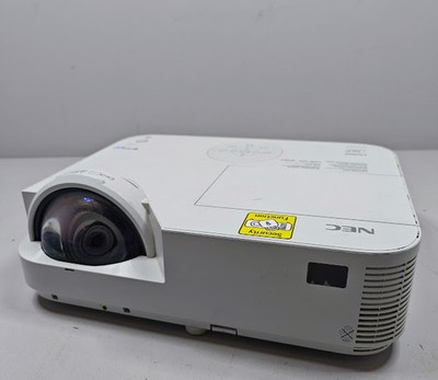 NEC NP-M303WS Beamer - Ungetestet, Gebrauchsspuren, Keine Kabel