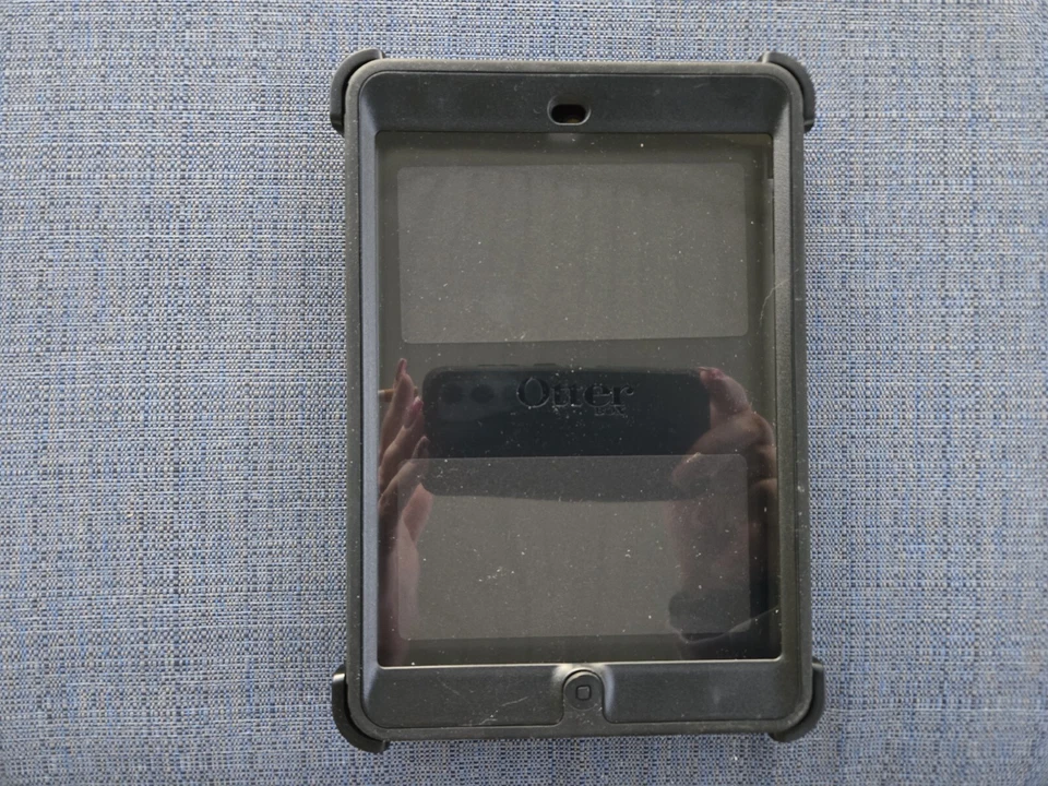 BRAND NEW Otterbox Apple Case D*fender Series iPad Mini 1,2, & 3 Case Black - Image 2 of 3