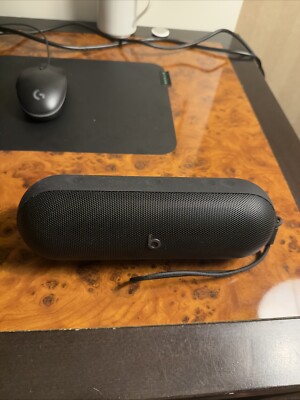 Beats Pill Portable Bluetooth Speaker / Portable Charger Matte Black (Open Box)