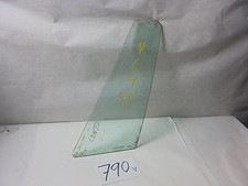 82 - 87 Continental  REAR PASSENGER Vent glass Small Window rear door 790V